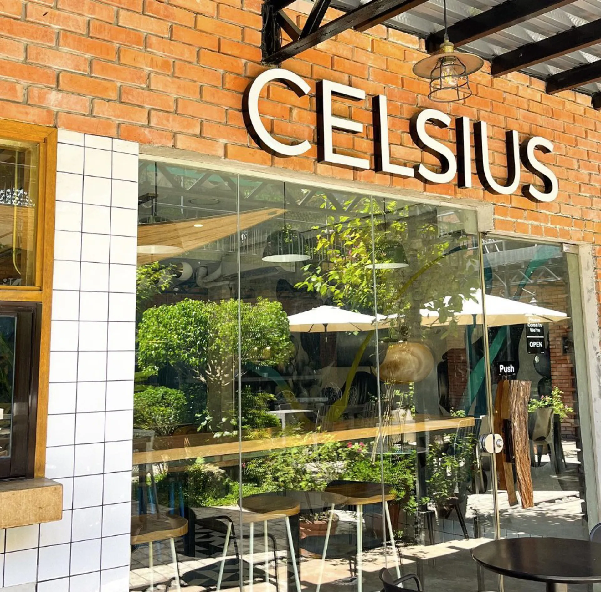 Celsius Cafe Lounge