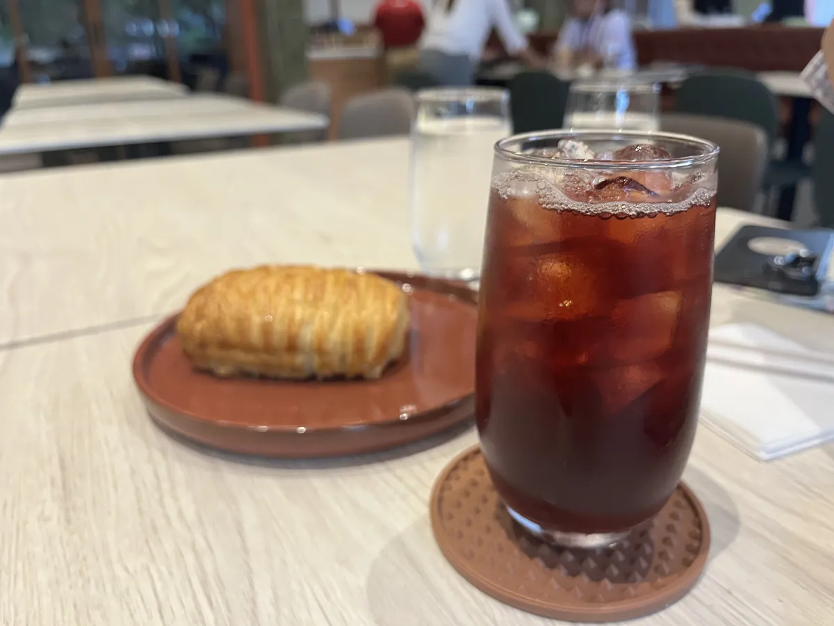 Ma Cherrie Cafe and Lounge